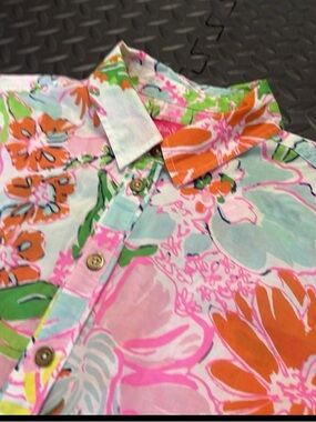 Lilly Pulitzer Women’s Floral Button-Up Shirt in Pink & Green - Designer Style